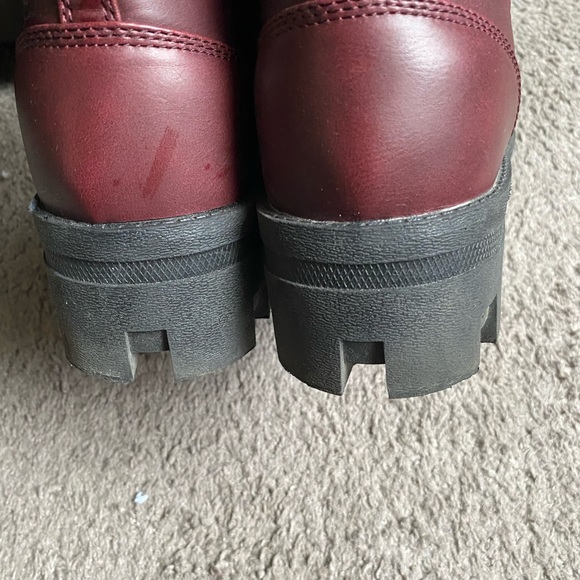 Women’s Boots - Picture 5 of 11